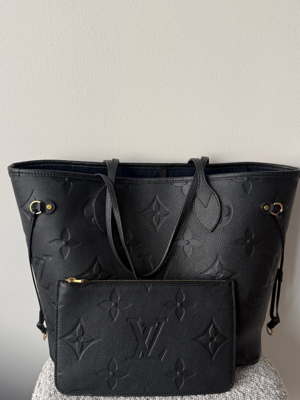 Louis Vuitton Neverfull MM Empreinte Leather - Picture 4 of 8